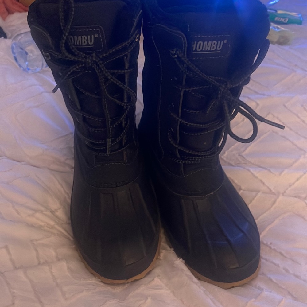 Khombu Womens sz 9  Winter Thermolite Rubber Duck Snow Boots  Black